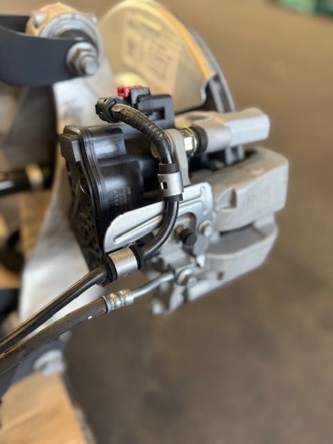 Tesla Model 3 Silnik elektryczny samochodu nowy