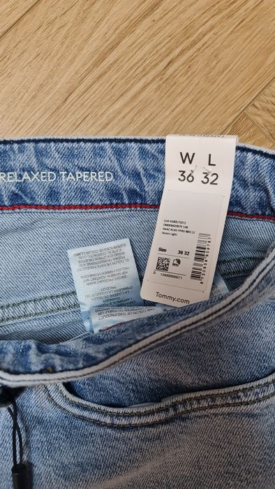 Spodnie Tommy Hilfiger. W36 L32. Nowe. Okazja