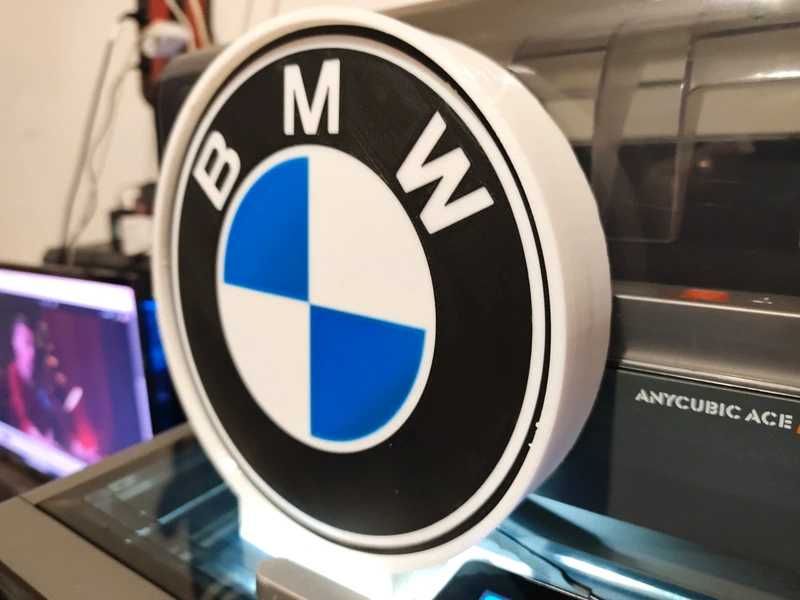 Lightbox luminaria decorativa BMW com caixa branca