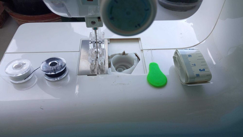 Дитяча швейна машинка Hing Lun