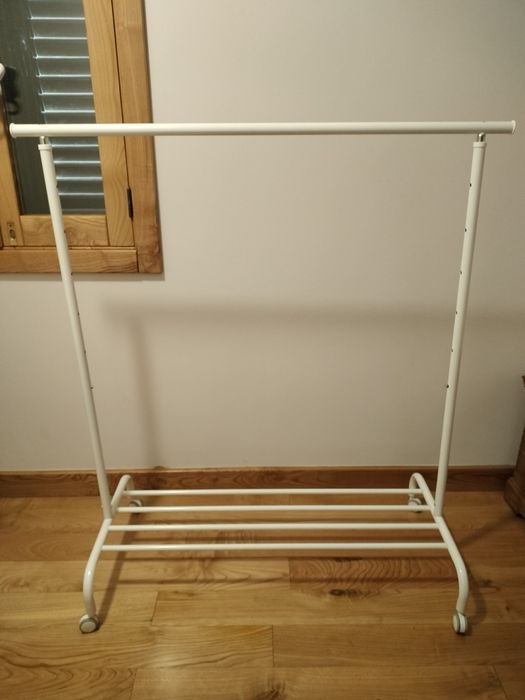 Suporte para cabides