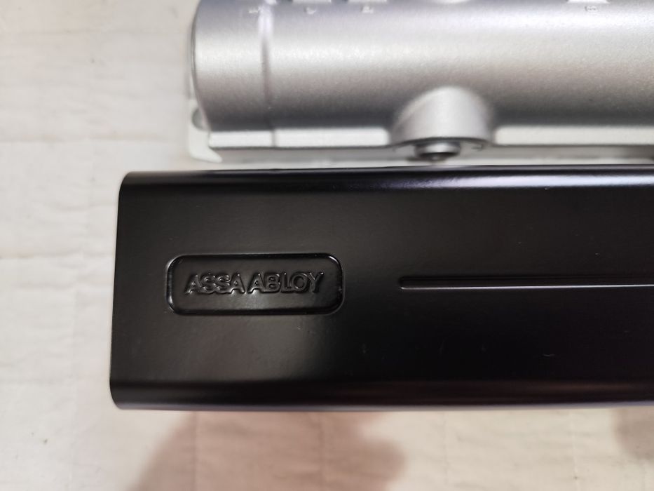 Tesa Samozamykacz Hydrauliczny DC340 Assa Abloy Czarny