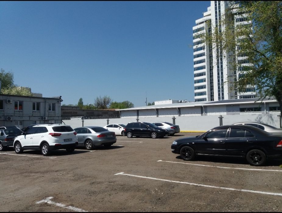 Сдам б/к свой  офис 27м2 в  ОЦ Бостон, В.Дубинина,8,Гагарина,Казакова