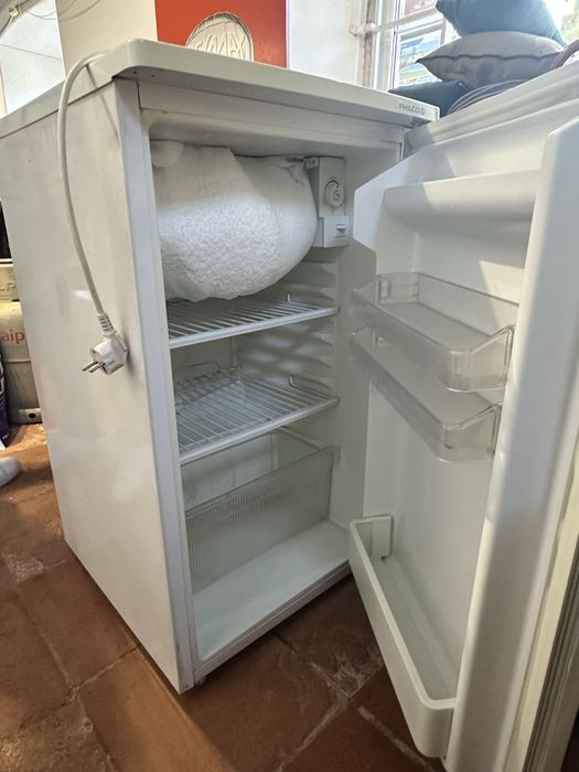 Frigorifico pequeno