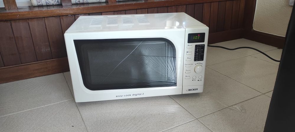 Microondas beken514452563449630722