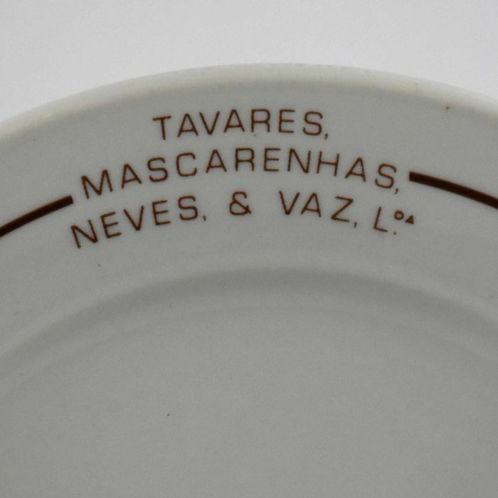 Prato Artibus  publicidade “Tavares, Mascarenhas, Neves, & Vaz, Lda”
