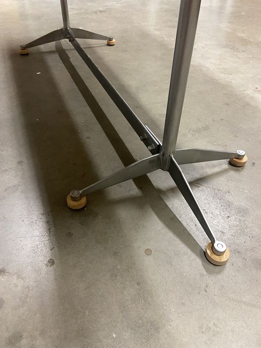 Stół dębowy odrestaurowany, podstawa- klasyk PRL