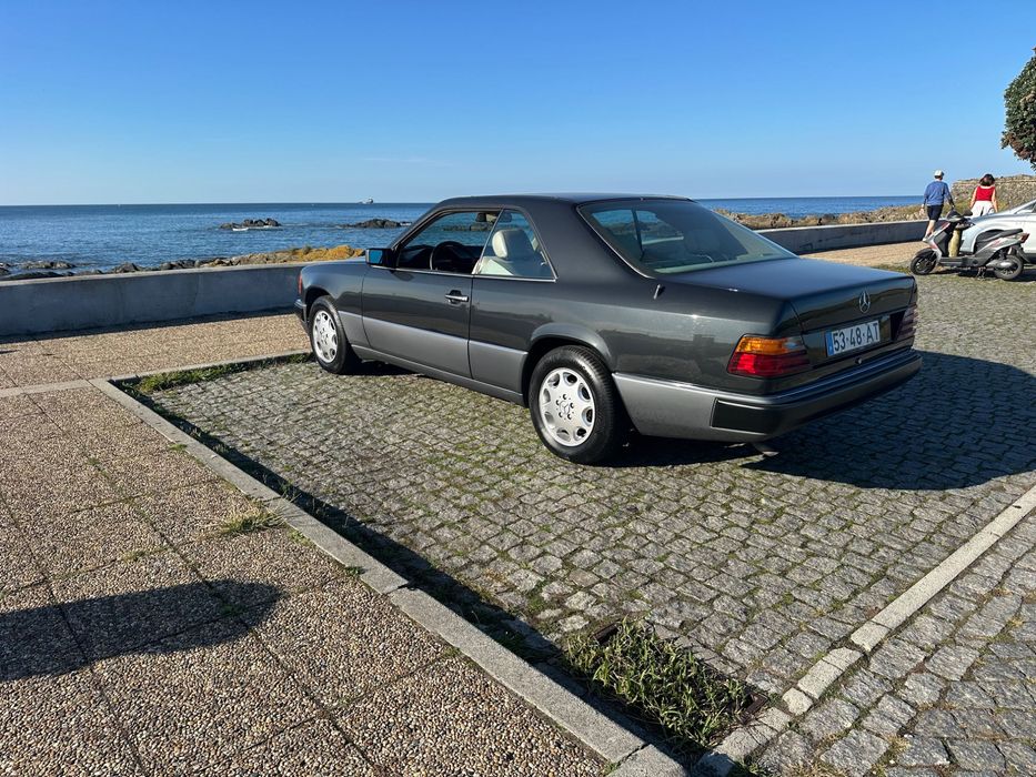 Mercedes 200 CE Coupe Clássico