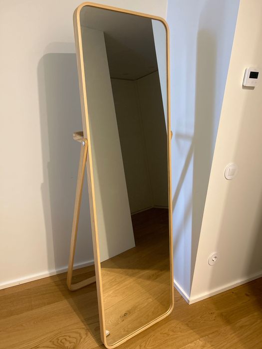 Espelho de pé IKEA