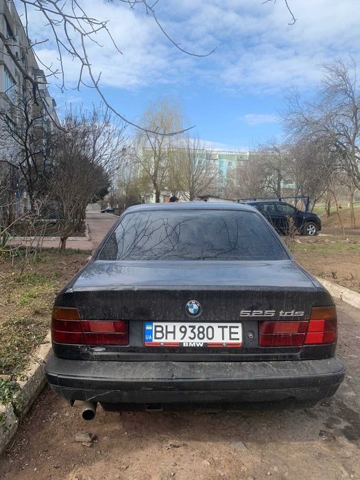 BMW  E-34 ( 5-series )