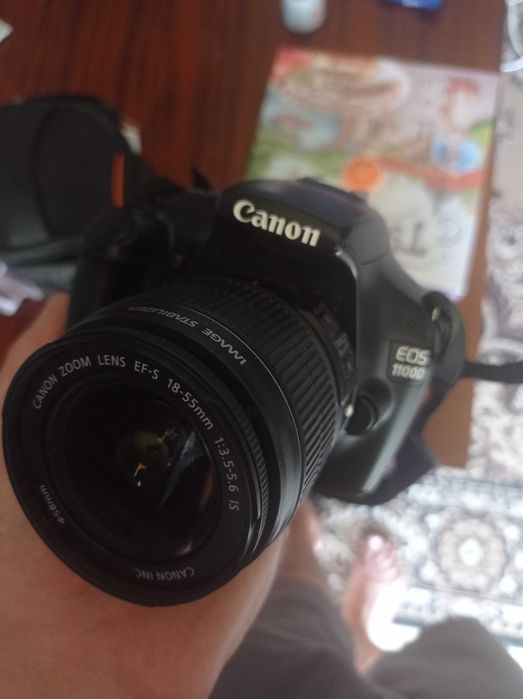 Canon DS126291 EOS1100D