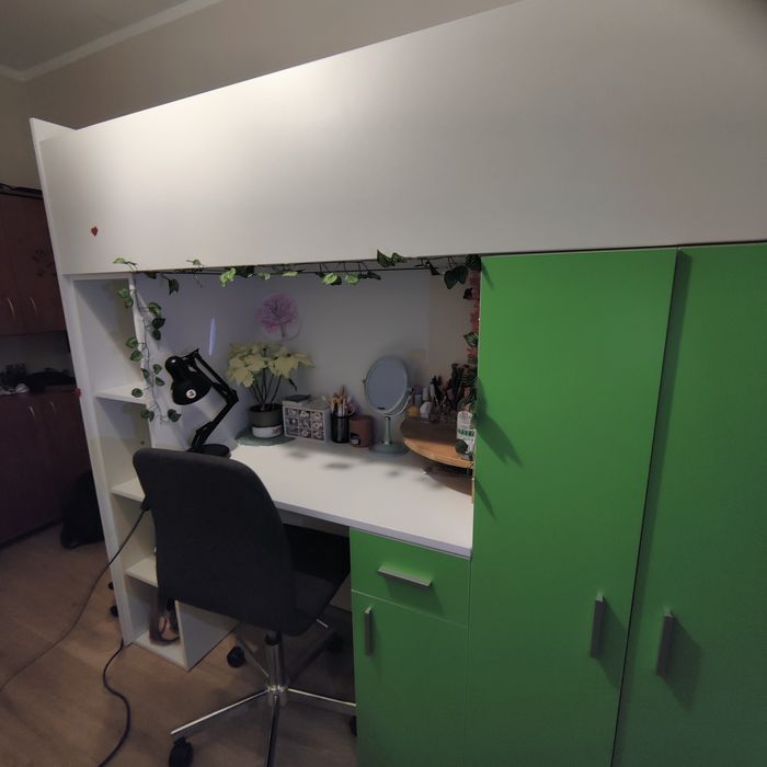 Łóżko piętrowe  z szafą