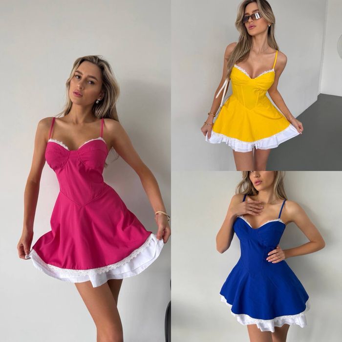 Яскрава нарядна сукня бенгалін міні на бретельках з мереживом