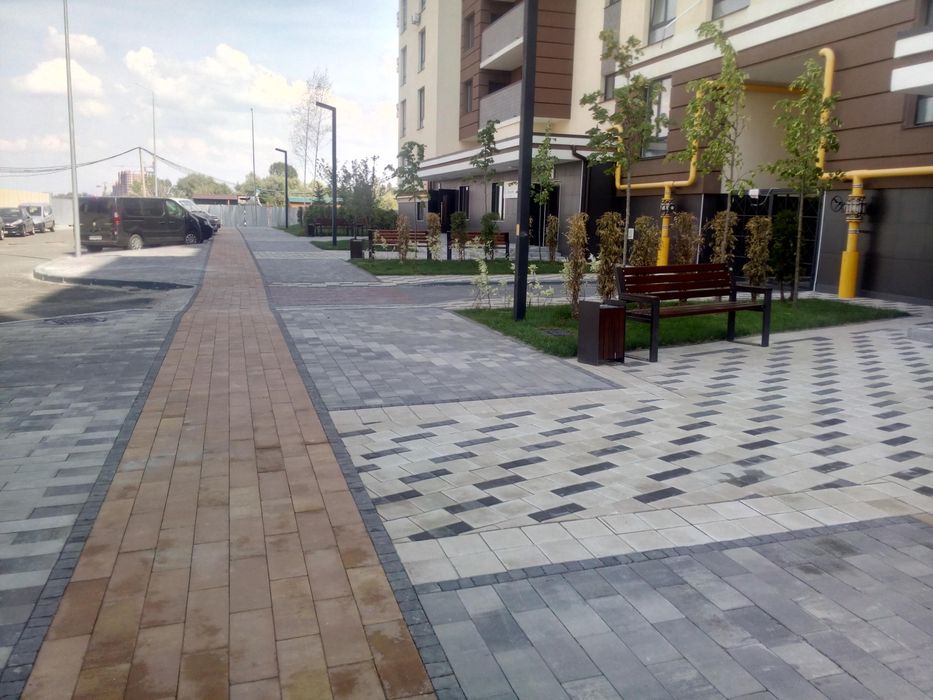 Укладання та Ремонт Тротуарної Плитки