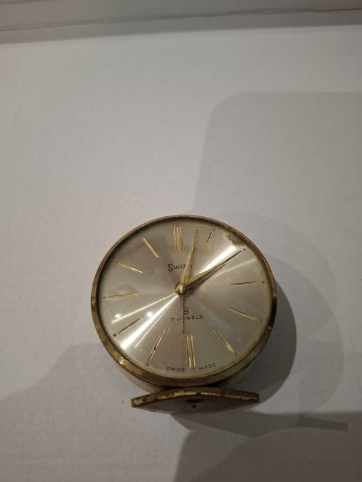 Relógio suíço de corda manual