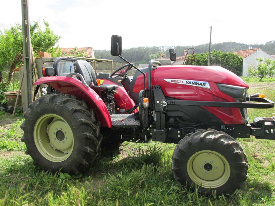 Trator de 60 cv Yanmar 359 A