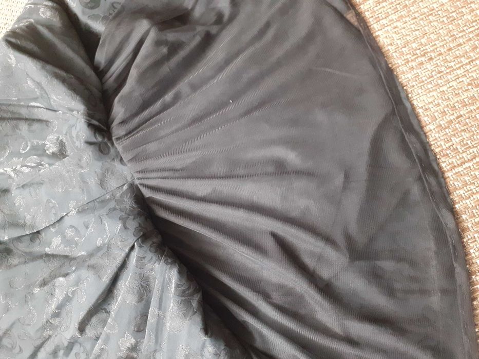 Sukienka czarna elegancka