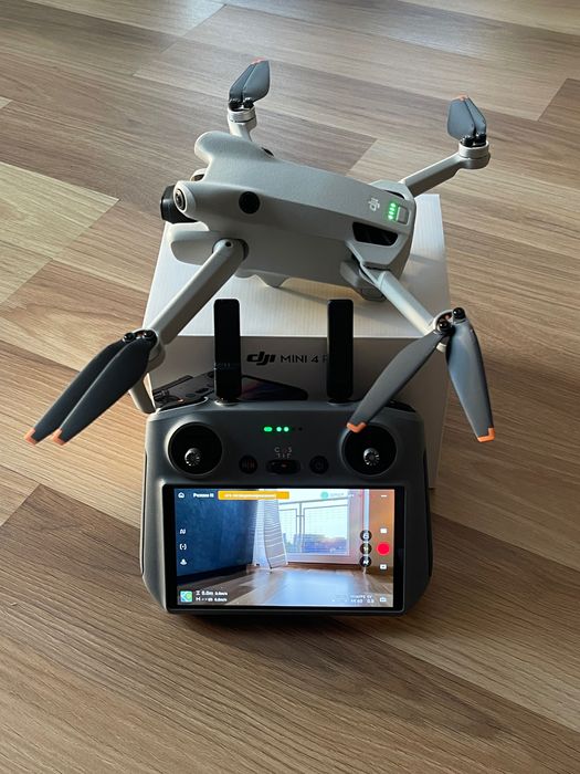 Dron DJI mini 4 pro