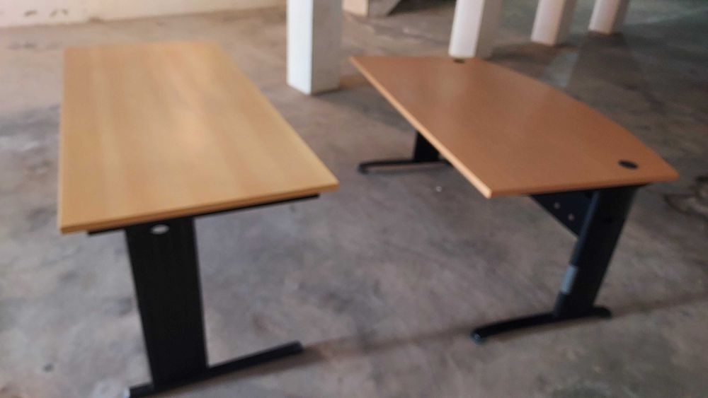Mesa de  escritório