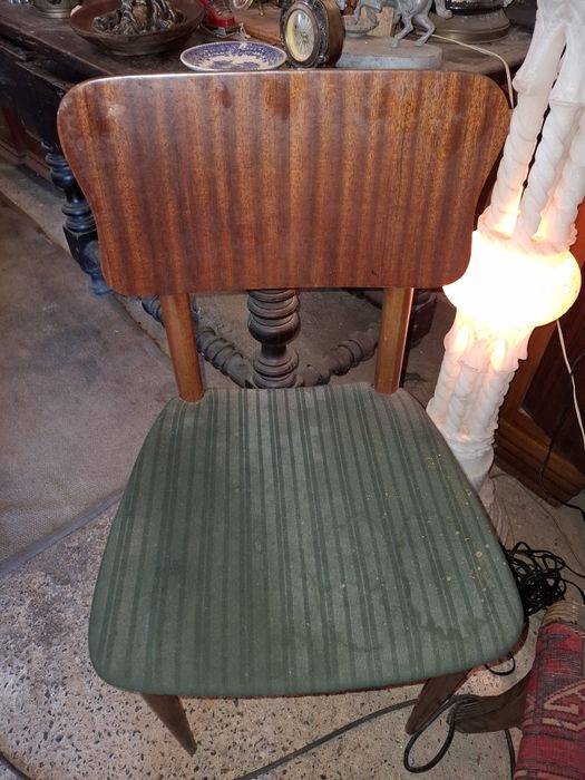 Cadeiras em bom estado