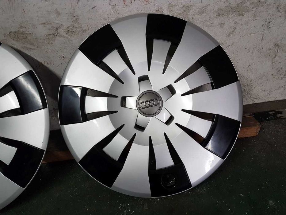 Kołpaki oryginalne Audi R16