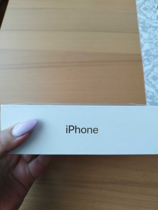 Sprzedam iPhone 7