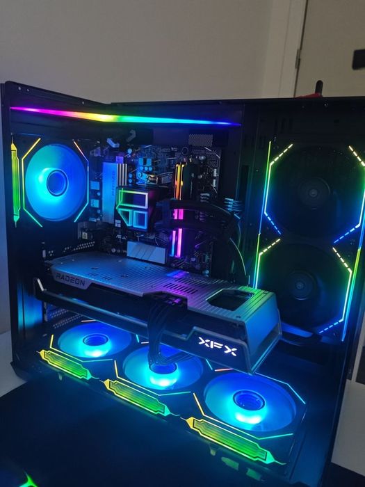 XTREME Gaming PC | Ryzen 7600X | 32GB DDR5 | RX 7800XT 16GB | = NOVO