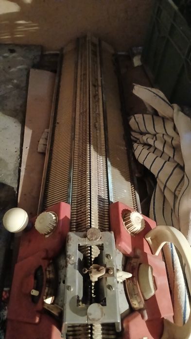 Maquina de tricotar