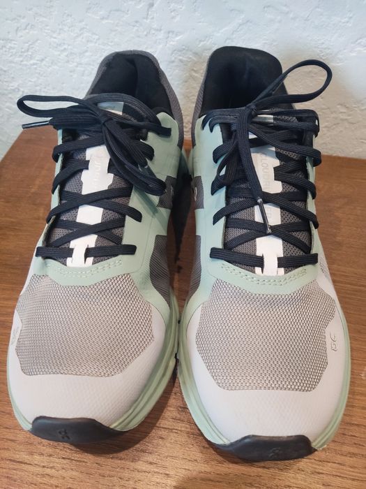 On Cloudrunner 2  розмір 41