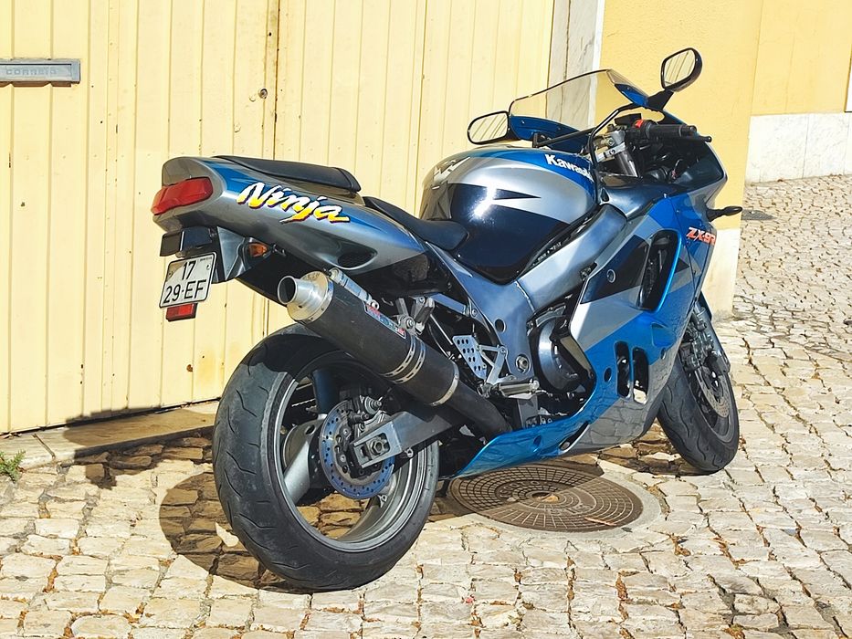 Kawasaki Ninja ZX9R