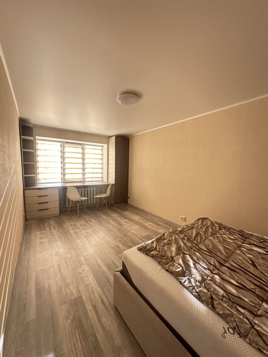 Зигіна, 2х кімнатна студія 17000грн + комунальні