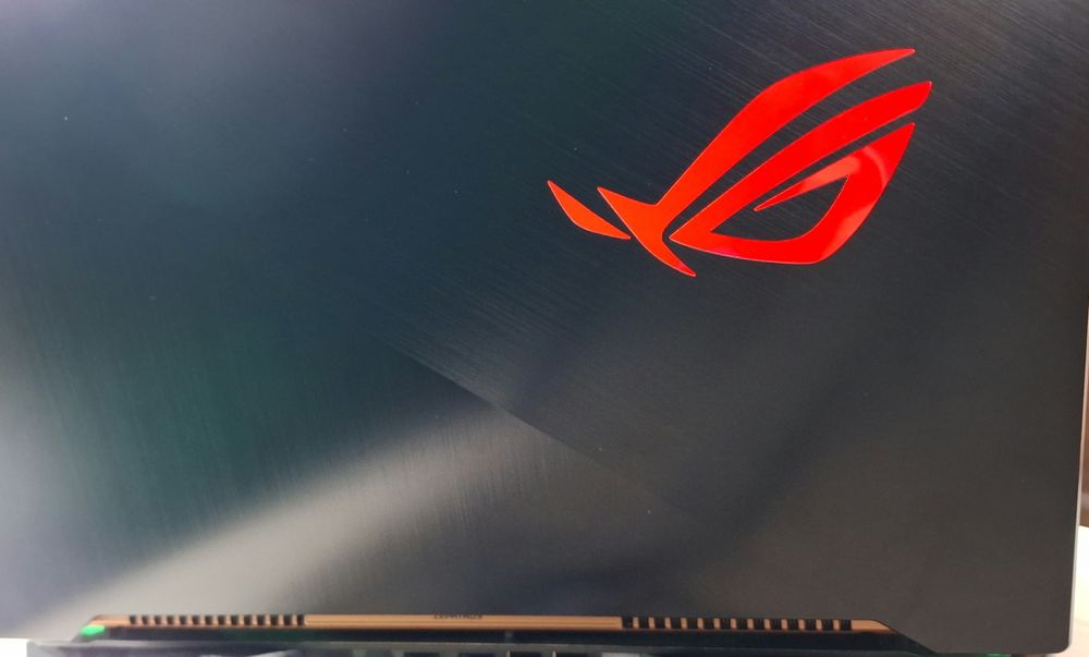 Asus zephyrus S17 - ultra slim gaming PC