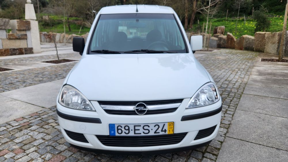 Opel Combo 1.3 CDTI 5 Lugares