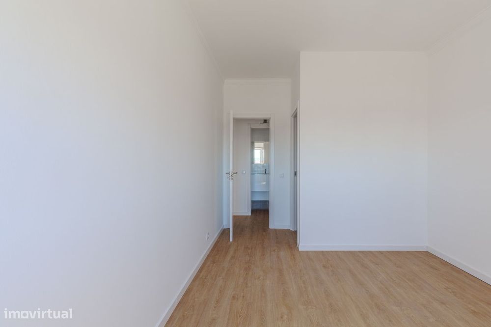 Arrendamento de T4 a Estrear após Renovação | 117 m2 | 5.º Andar | Vis