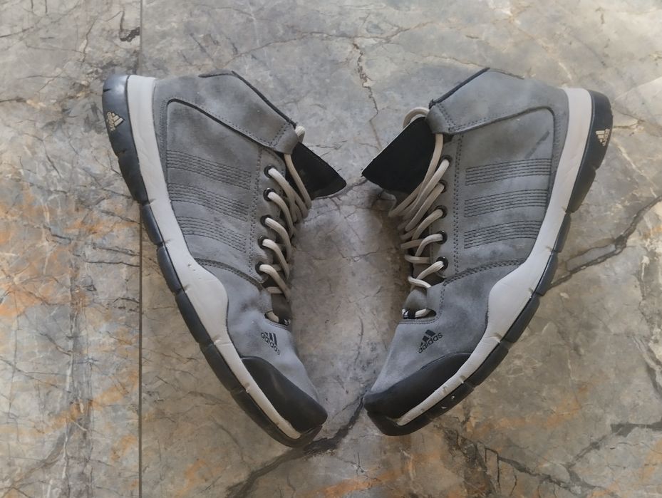 Фирменные ботинки кроссовки оригинал Adidas