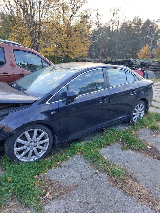Toyota  Avensis 3500