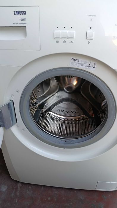 Пральна машина Zanussi Slim