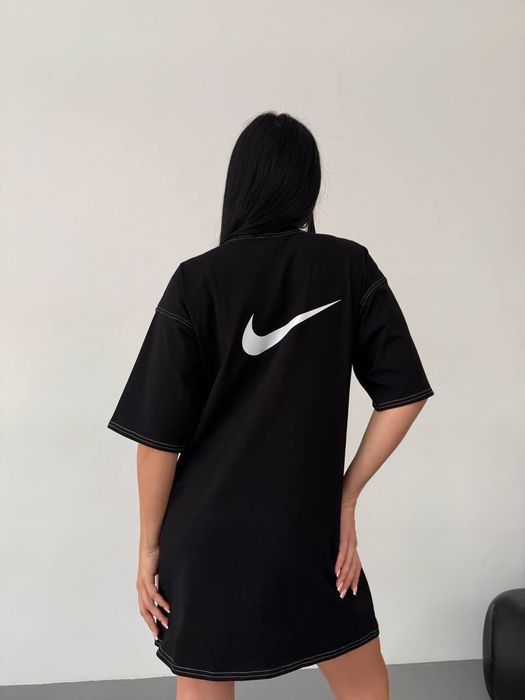 Сукня-футболка Nike оверсайз