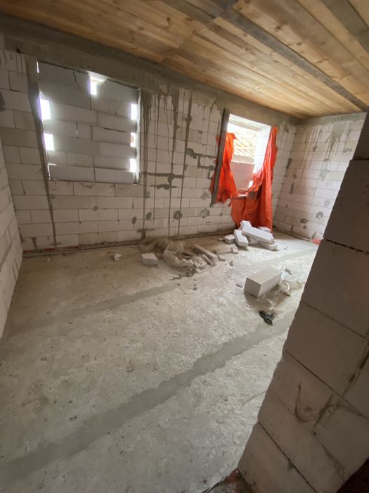 Продається незавершене будівництво