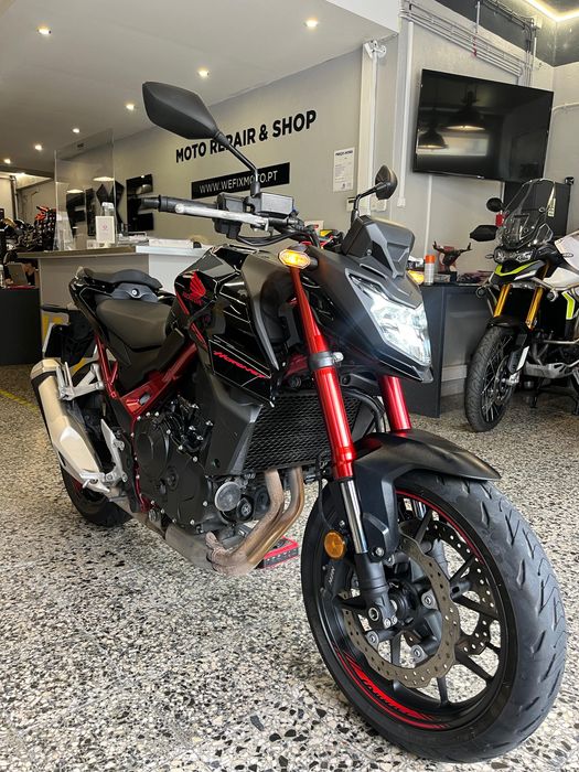 Honda CB 750 A Hornet, de 2025 Irrepreensível com 9049 Kms