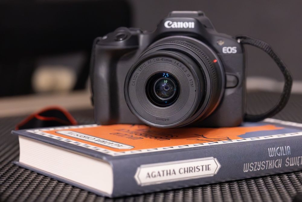 Aparat Canon R50 +RF-S 18-45mm f4.5-6.3 IS STM
