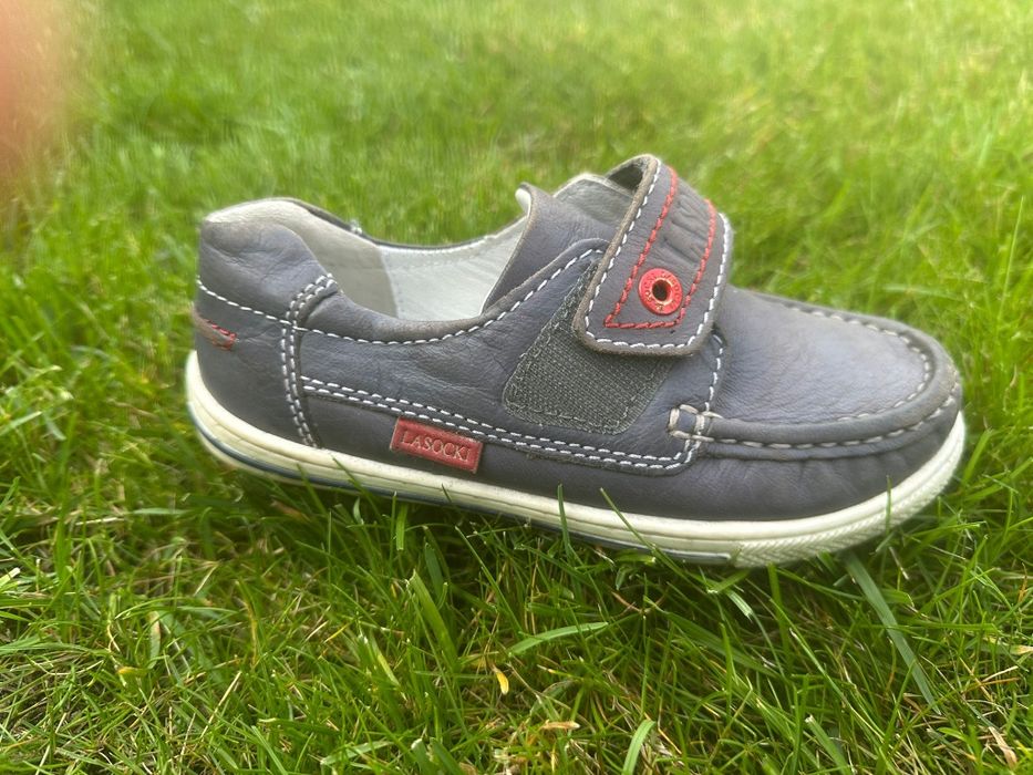 Buty firmy Lasocki. Rozmiar 30 wkładka  19 cm.