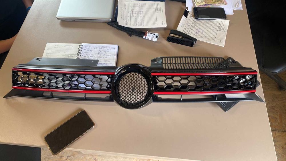 Решітка Golf 6 gti решотка гольф 6 гти решетка гті значок эмблема ріш