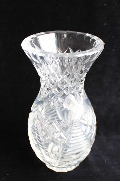 Кришталева ваза висотою 21 см