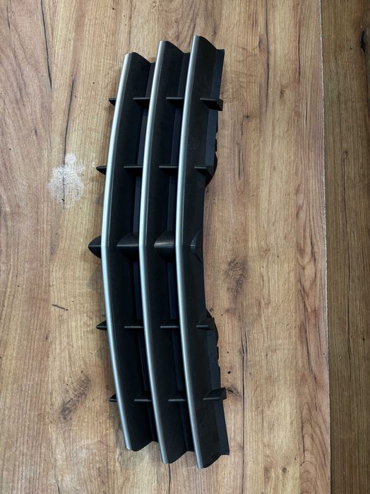 Grill atrapa zderzaka Chrysler Crossfire