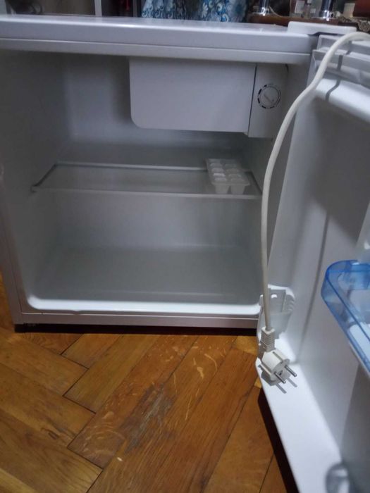 мини-холодильник однокамерный с морозилкой Ergo MR-50