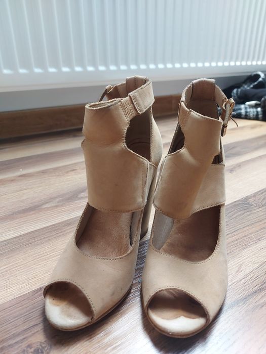 Buty na wysokim obcasie 35/36