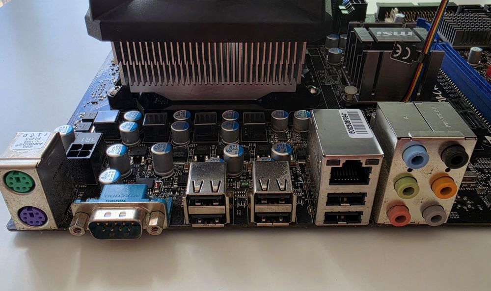 MSI 870-C45 + AMD Athlon II X4 635 2.9GHz + 8GB DDR3 + Arctic Alpine 64