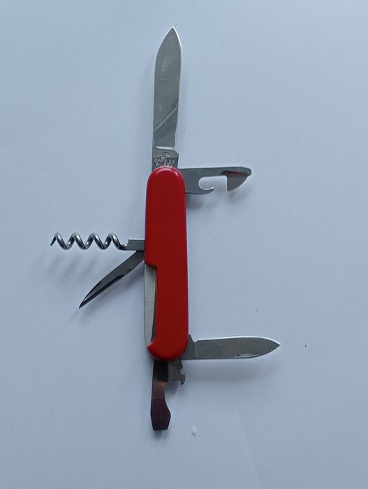 Нож перочинный Victorinox Швейцария .