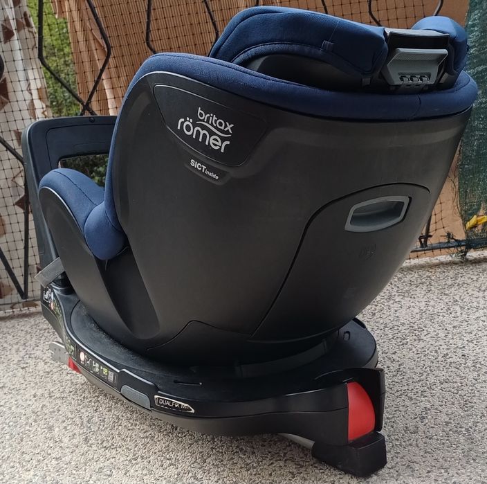 Cadeira auto dos 0 aos 4 anos. Rotativa a 360°  Para andar no sentido da maecha e contra a marcha